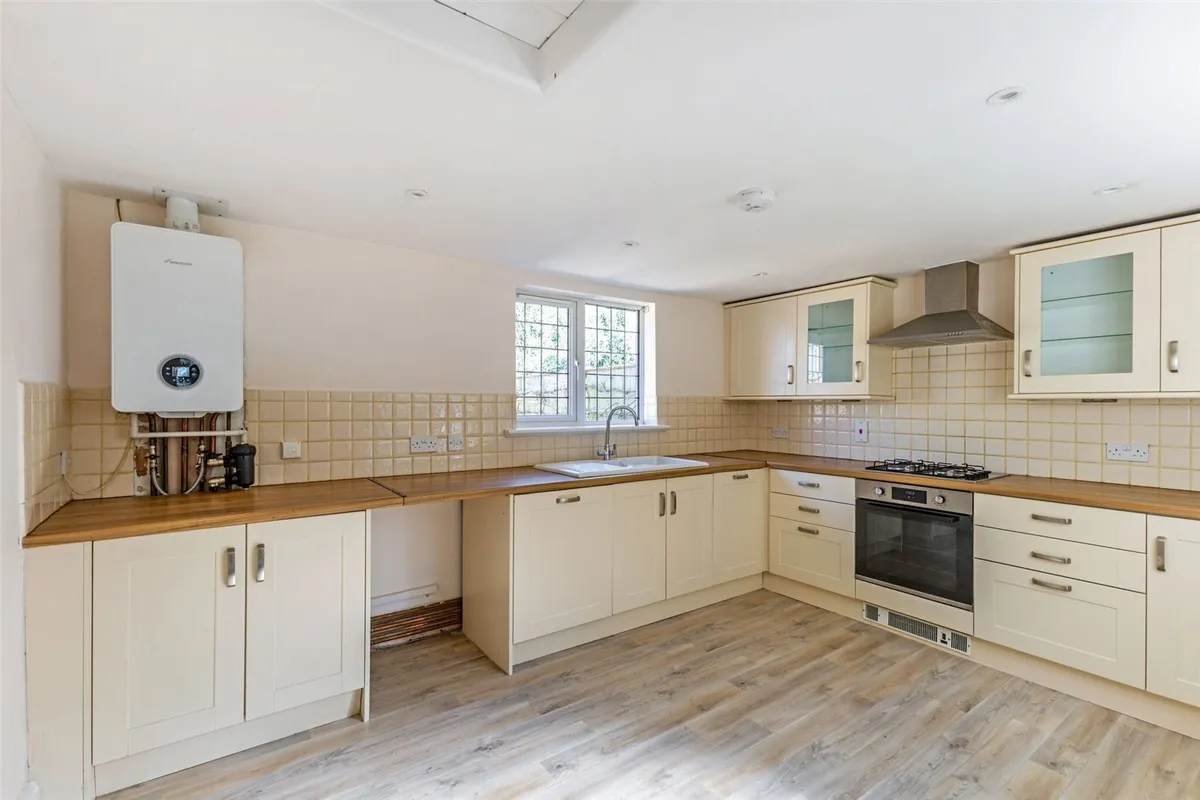 Wheelers Court Cottages, Sherfield-on-Loddon, RG27