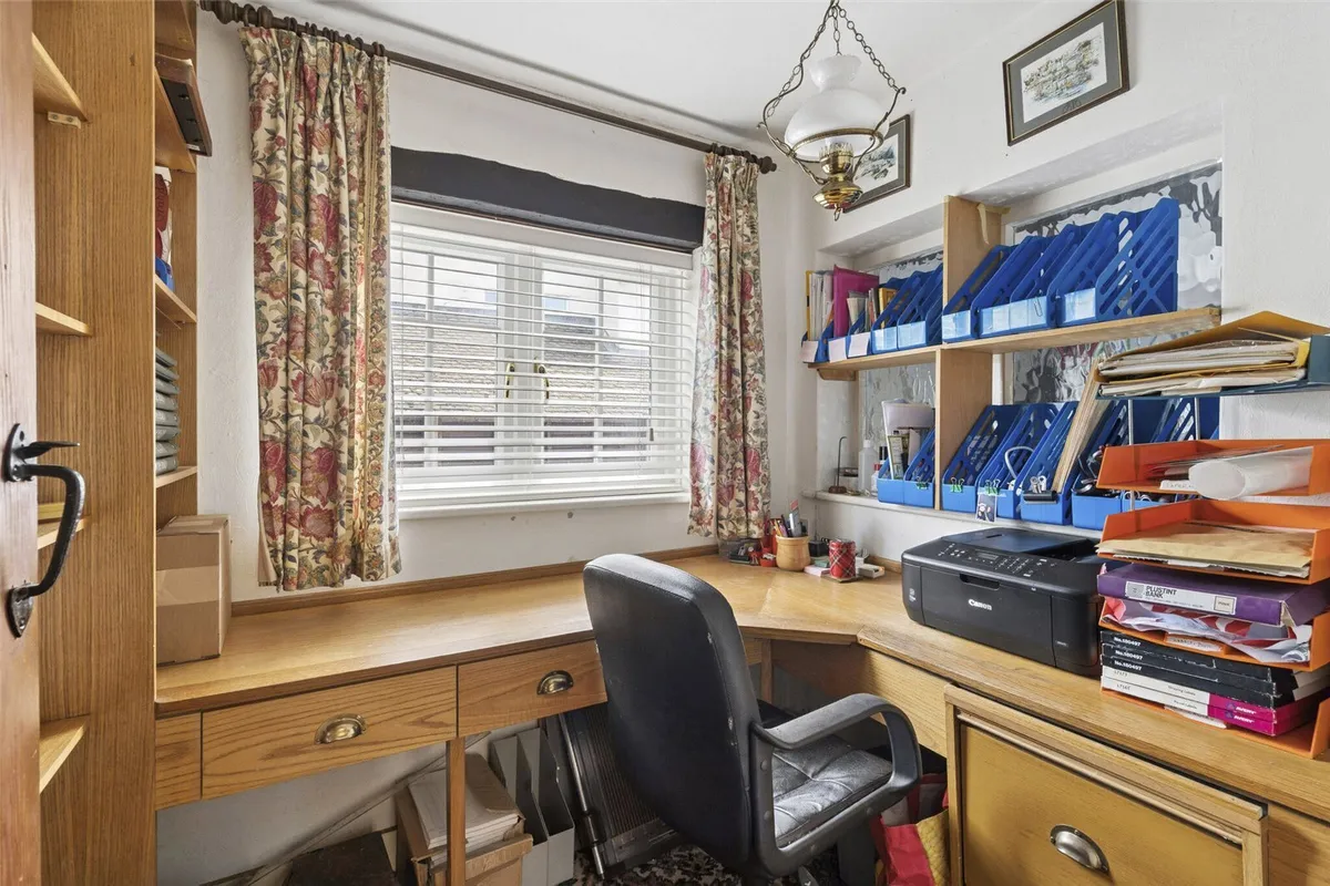 Farleigh Cottage, Cliddesden, RG25