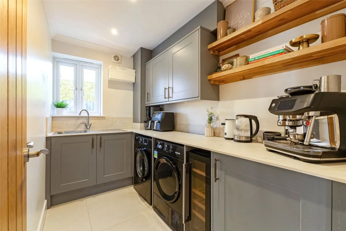 New Road, Pamber Green, RG26