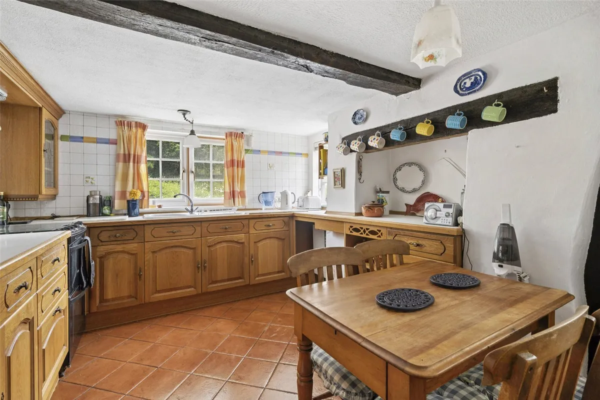 Farleigh Cottage, Cliddesden, RG25
