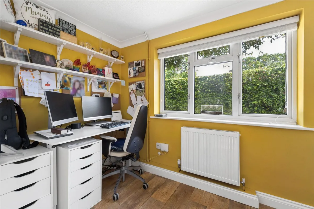 Northfield Road, Sherfield On Loddon, RG27