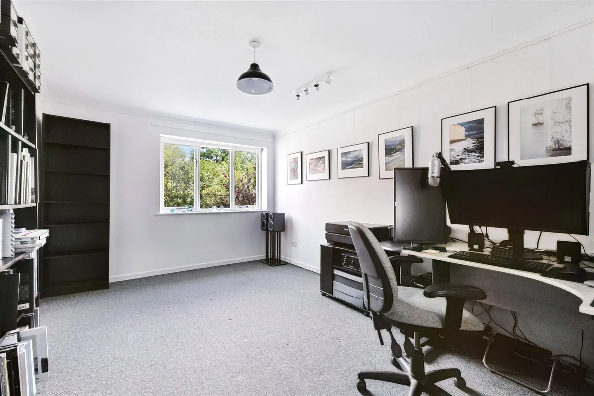 Bournefield, Sherborne St John, RG24