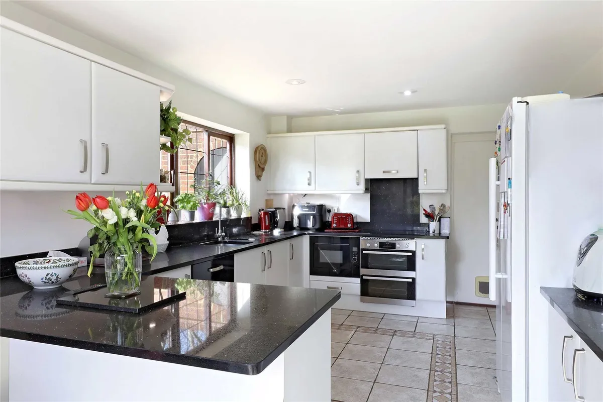 Boars Bridge House, Little London, RG26