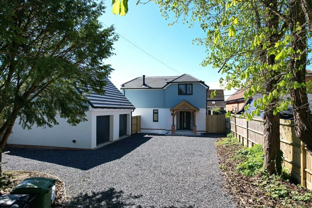 Manor Road, Sherborne St John, RG24