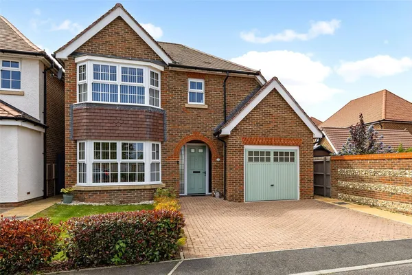 Runcie Crescent, Basingstoke, RG23
