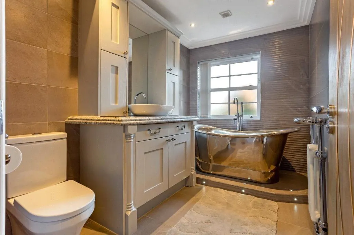Hatherley House, Pamber End, RG26