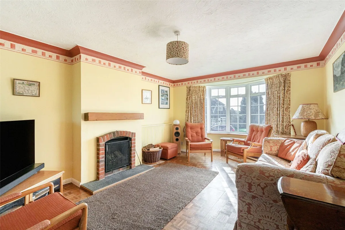 Hill House, North Waltham, RG25