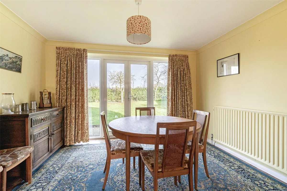 Hill House, North Waltham, RG25