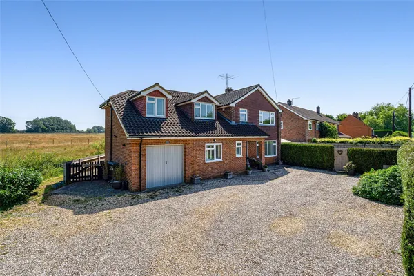 Willow Springs, Stoney Heath, RG26