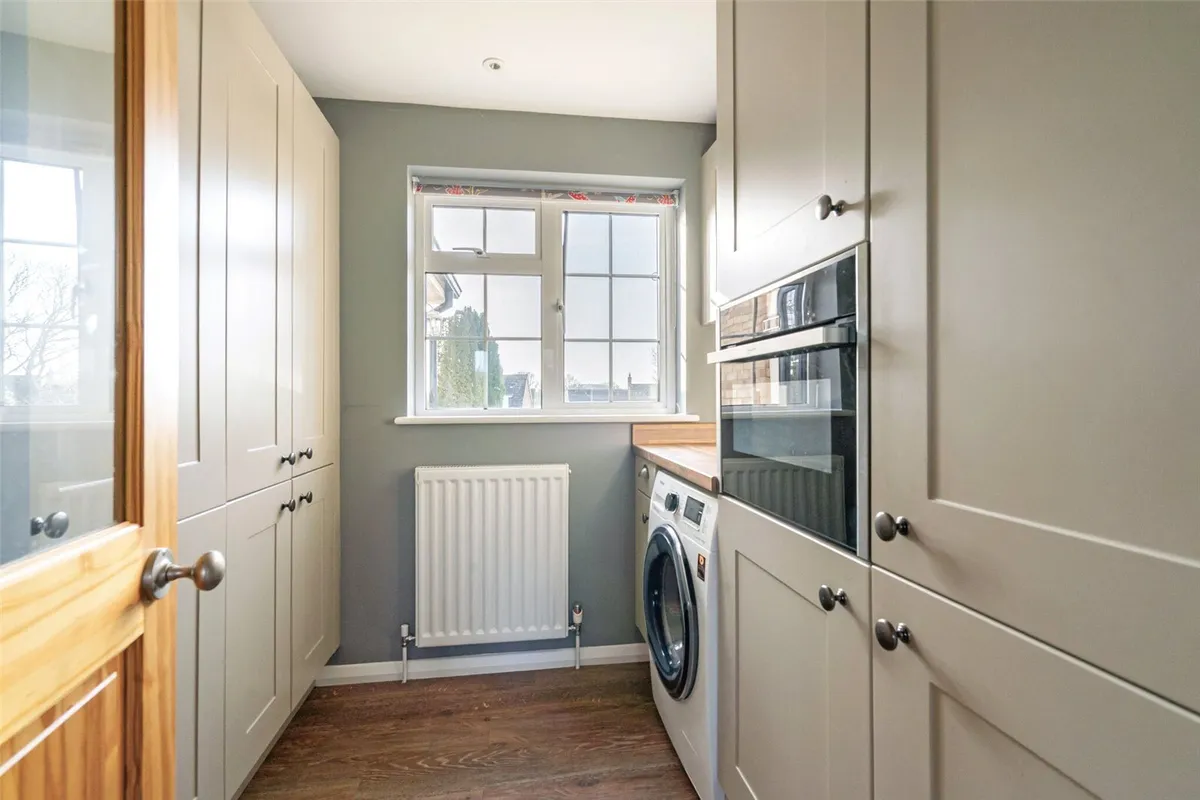 Hill House, North Waltham, RG25