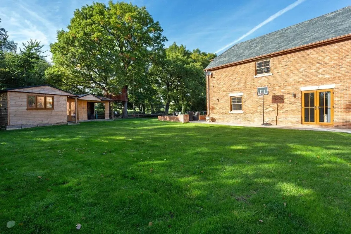 Hatherley House, Pamber End, RG26