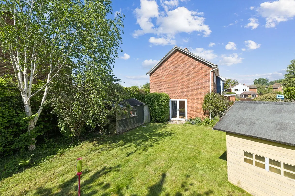Northfield Road, Sherfield On Loddon, RG27