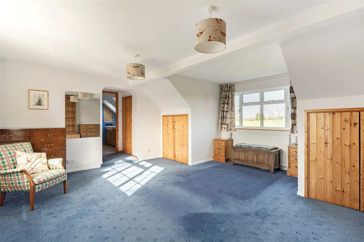 Hill House, North Waltham, RG25