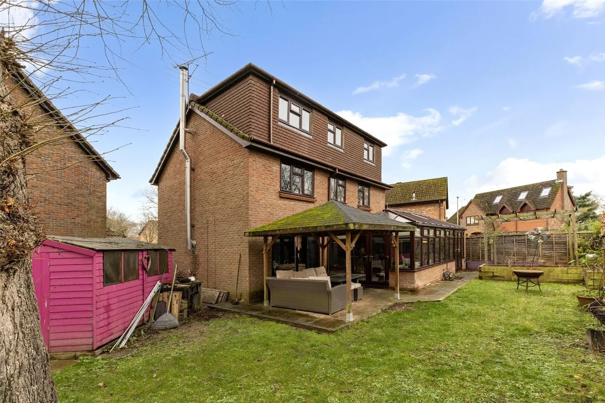 Herridge Close, Bramley, RG26