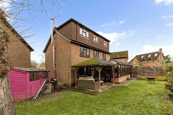 Herridge Close, Bramley, RG26