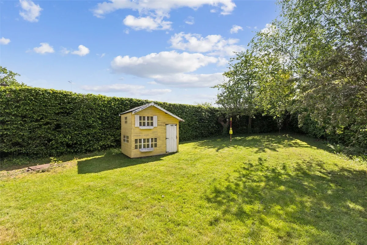 Northfield Road, Sherfield On Loddon, RG27