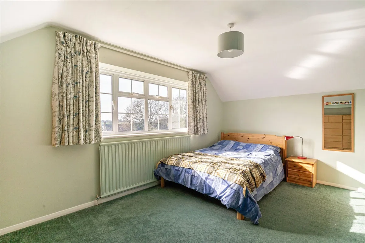 Hill House, North Waltham, RG25