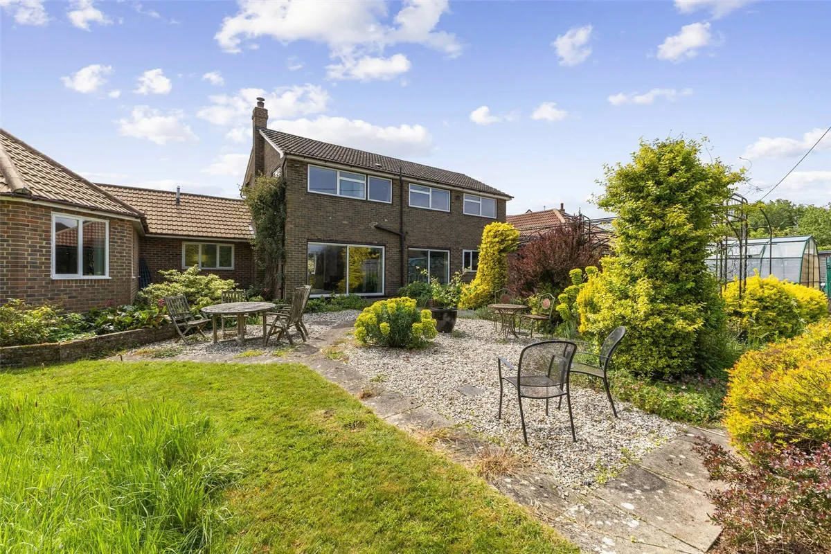Bournefield, Sherborne St John, RG24
