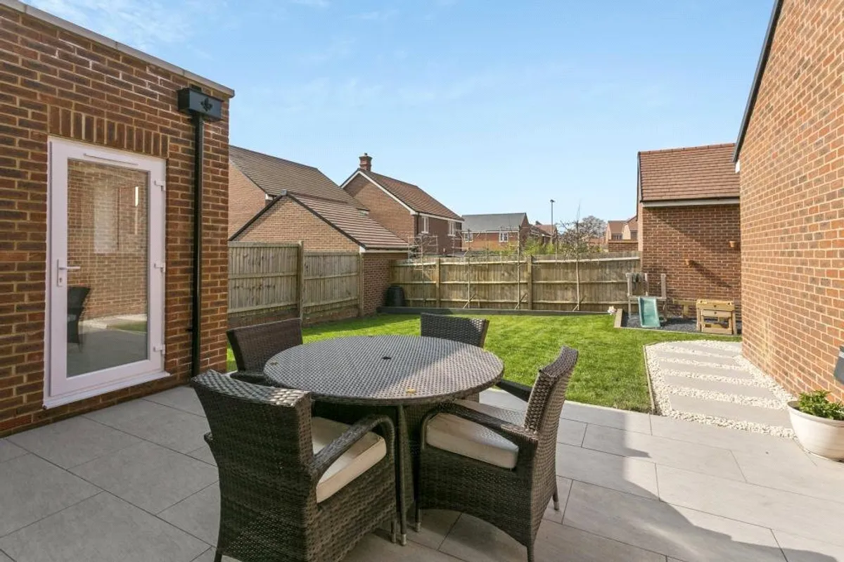 Westlake Gardens, Bramley, RG26