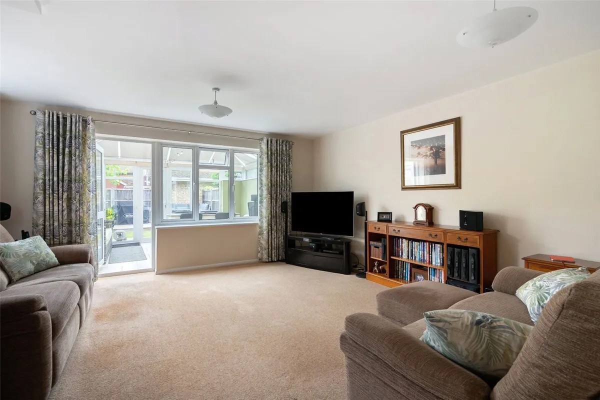 Woodside Gardens, Chineham, RG24