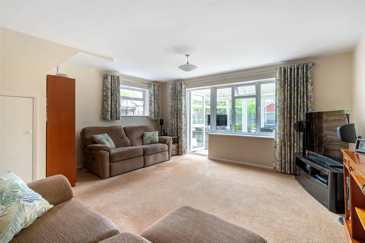 Woodside Gardens, Chineham, RG24