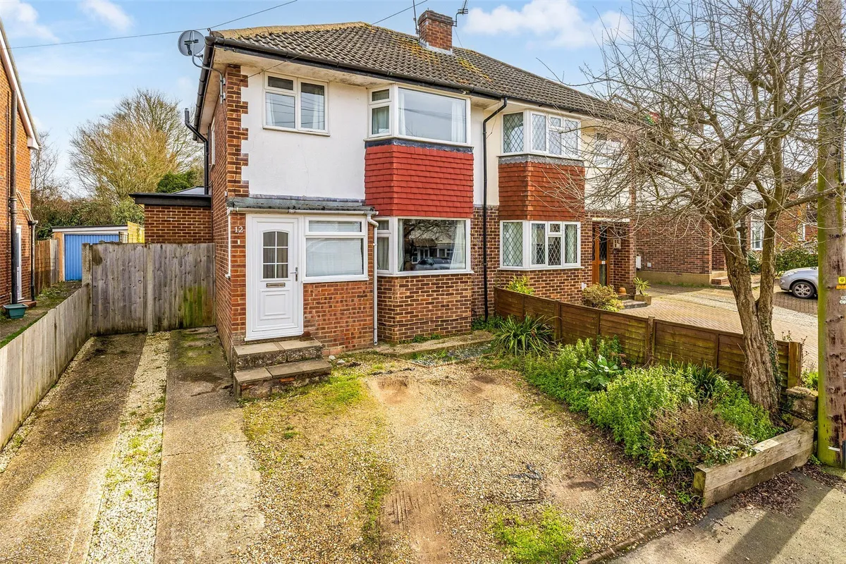 Chandler Road, Basingstoke, RG21