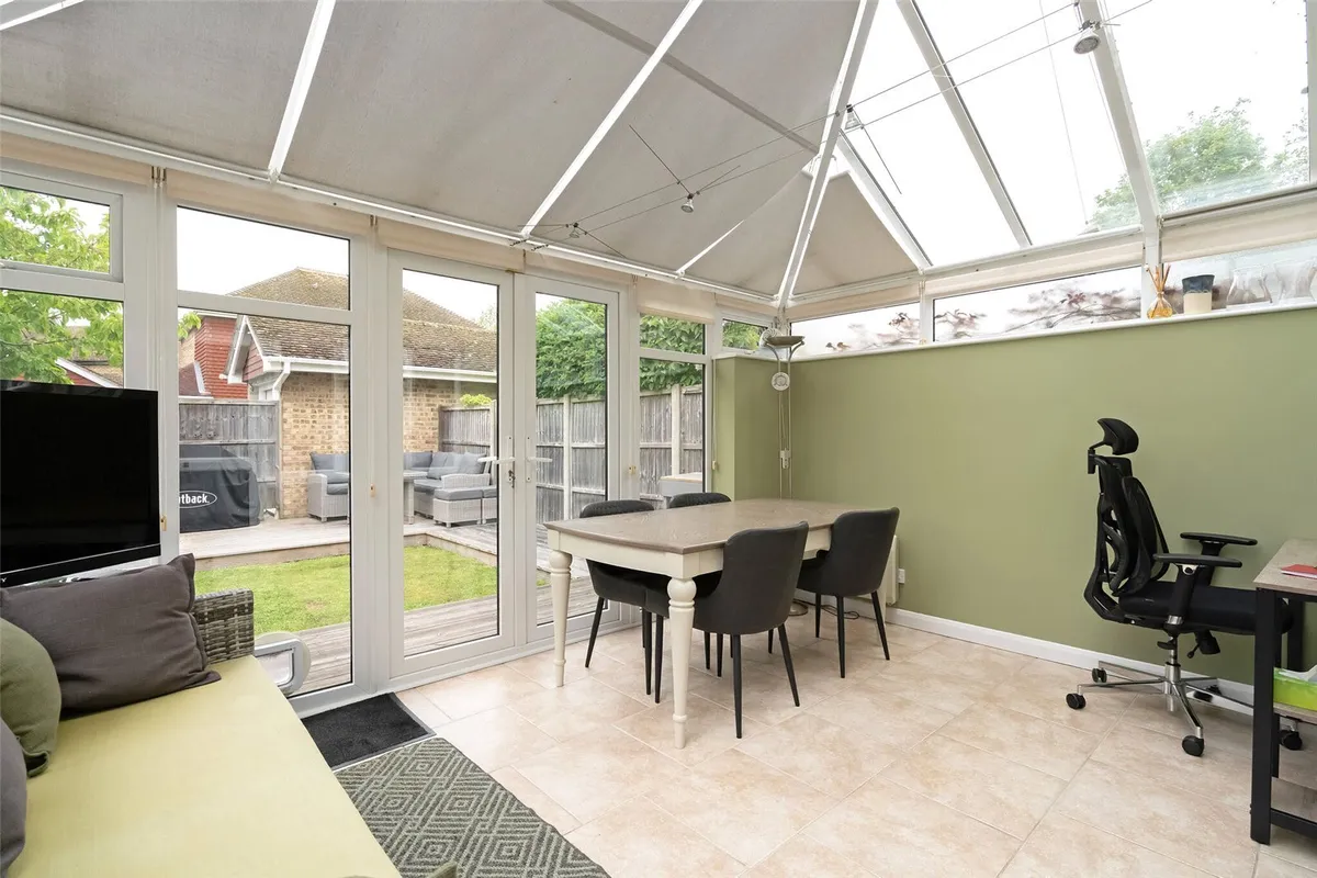 Woodside Gardens, Chineham, RG24