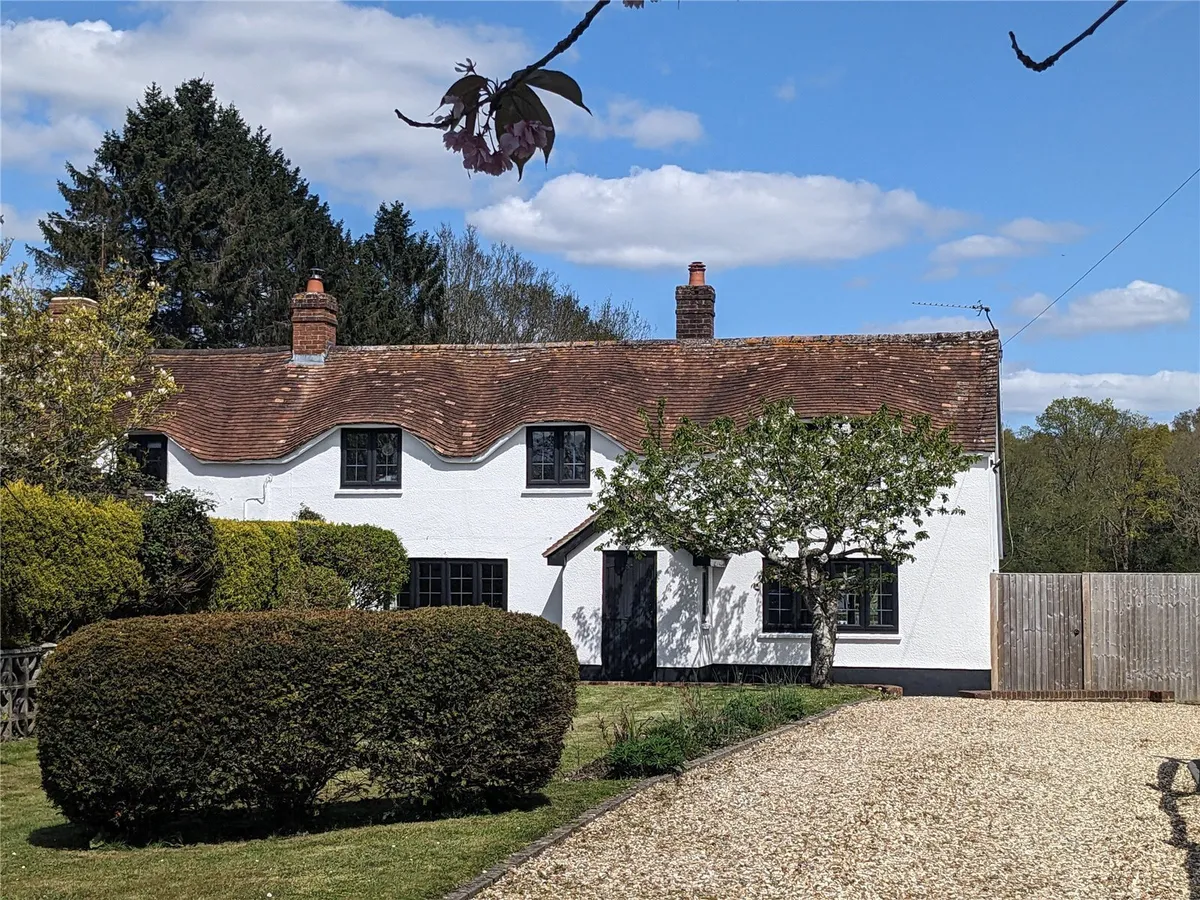Cherry Tree Cottage, Cherry Tree Cottage, Pamber Green, RG26