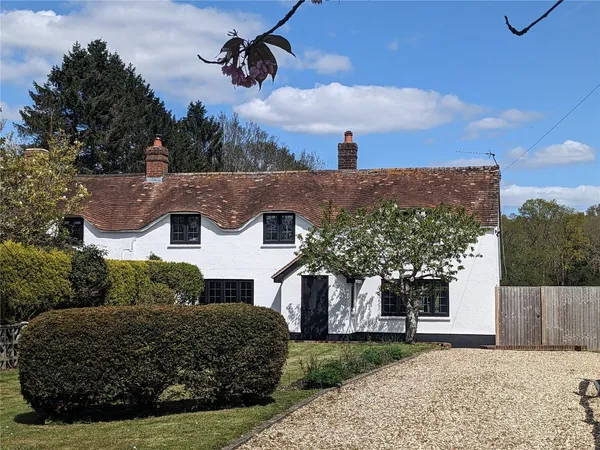 Cherry Tree Cottage, Cherry Tree Cottage, Pamber Green, RG26