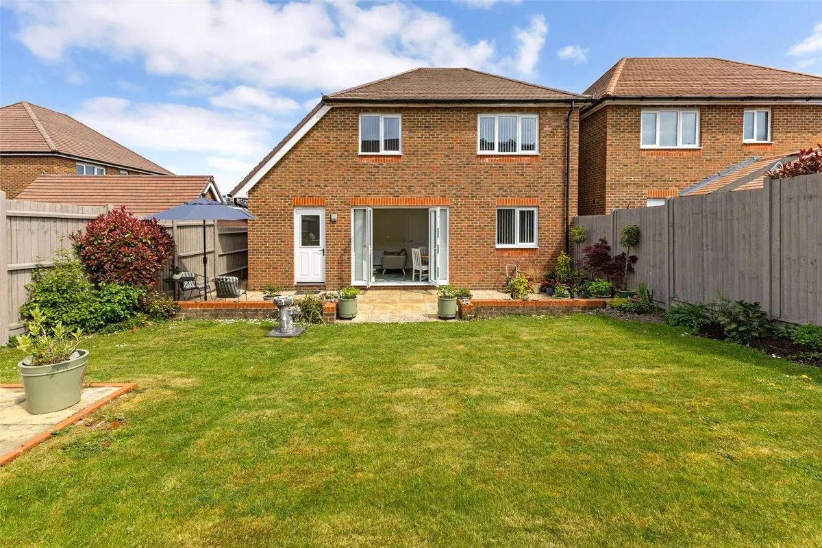 Runcie Crescent, Basingstoke, RG23