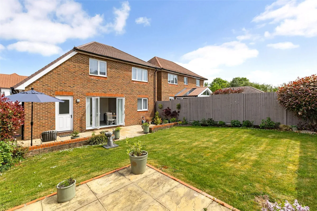 Runcie Crescent, Basingstoke, RG23