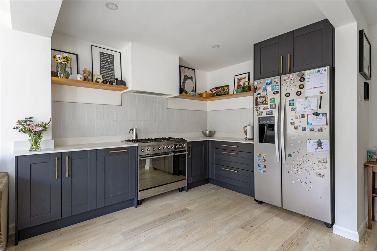 Chandler Road, Basingstoke, RG21
