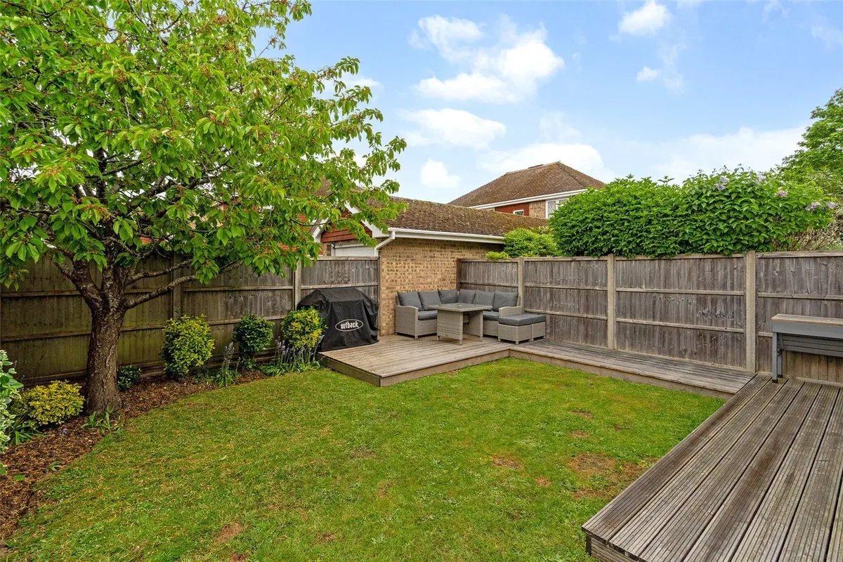 Woodside Gardens, Chineham, RG24