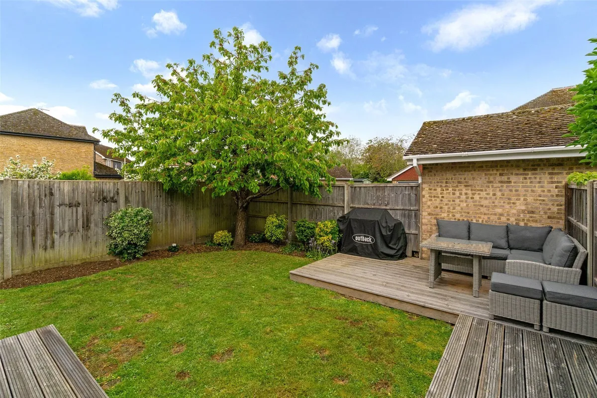 Woodside Gardens, Chineham, RG24