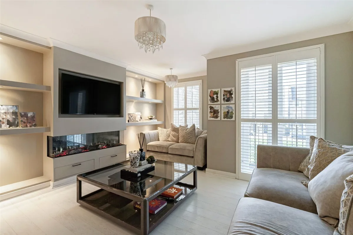 Buckland Terrace, Sherfield Park, RG27