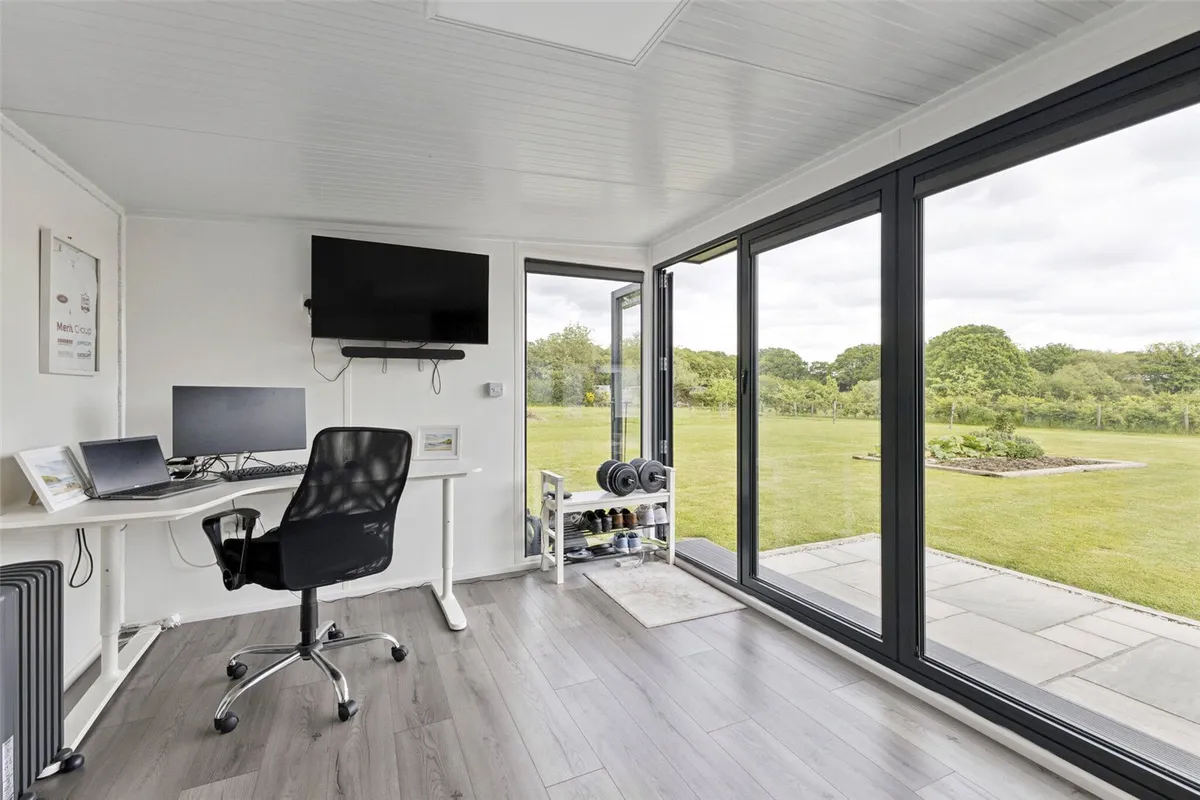 Cherry Tree Cottage, Cherry Tree Cottage, Pamber Green, RG26
