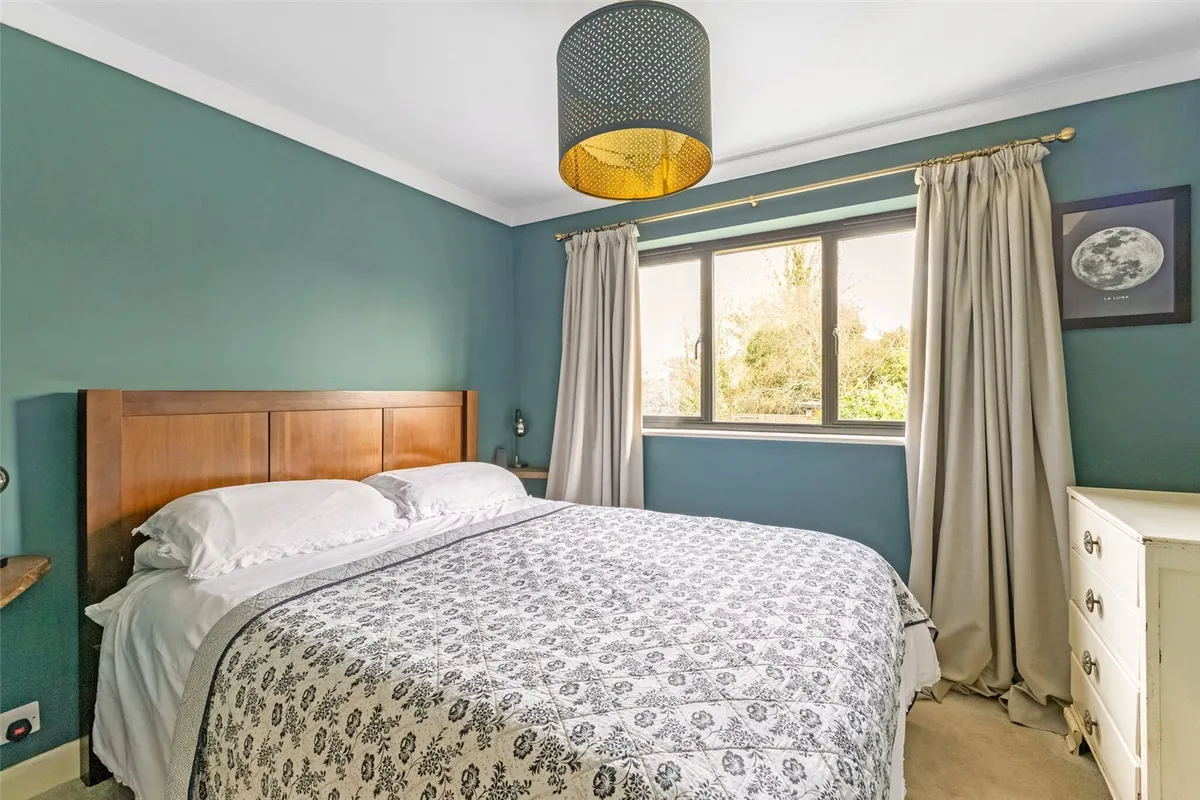 Chandler Road, Basingstoke, RG21
