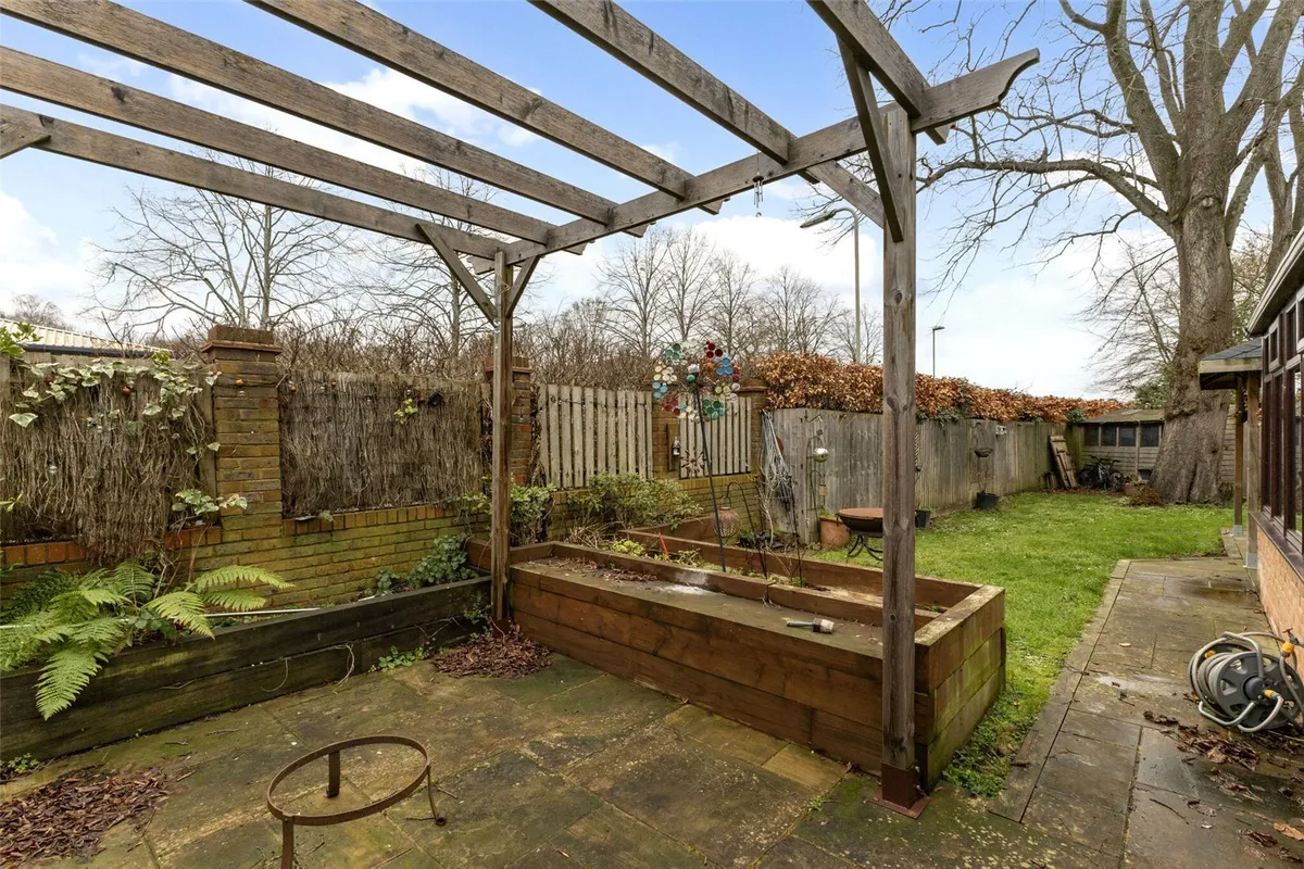 Herridge Close, Bramley, RG26