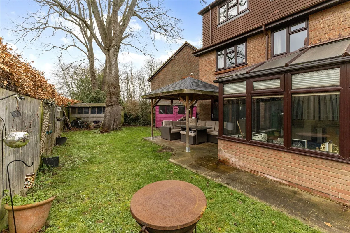 Herridge Close, Bramley, RG26