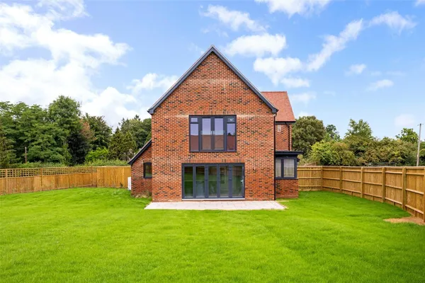 Bow Street, Bramley, RG26