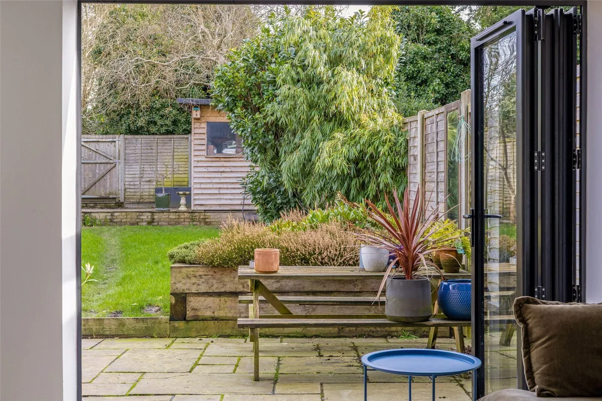 Chandler Road, Basingstoke, RG21