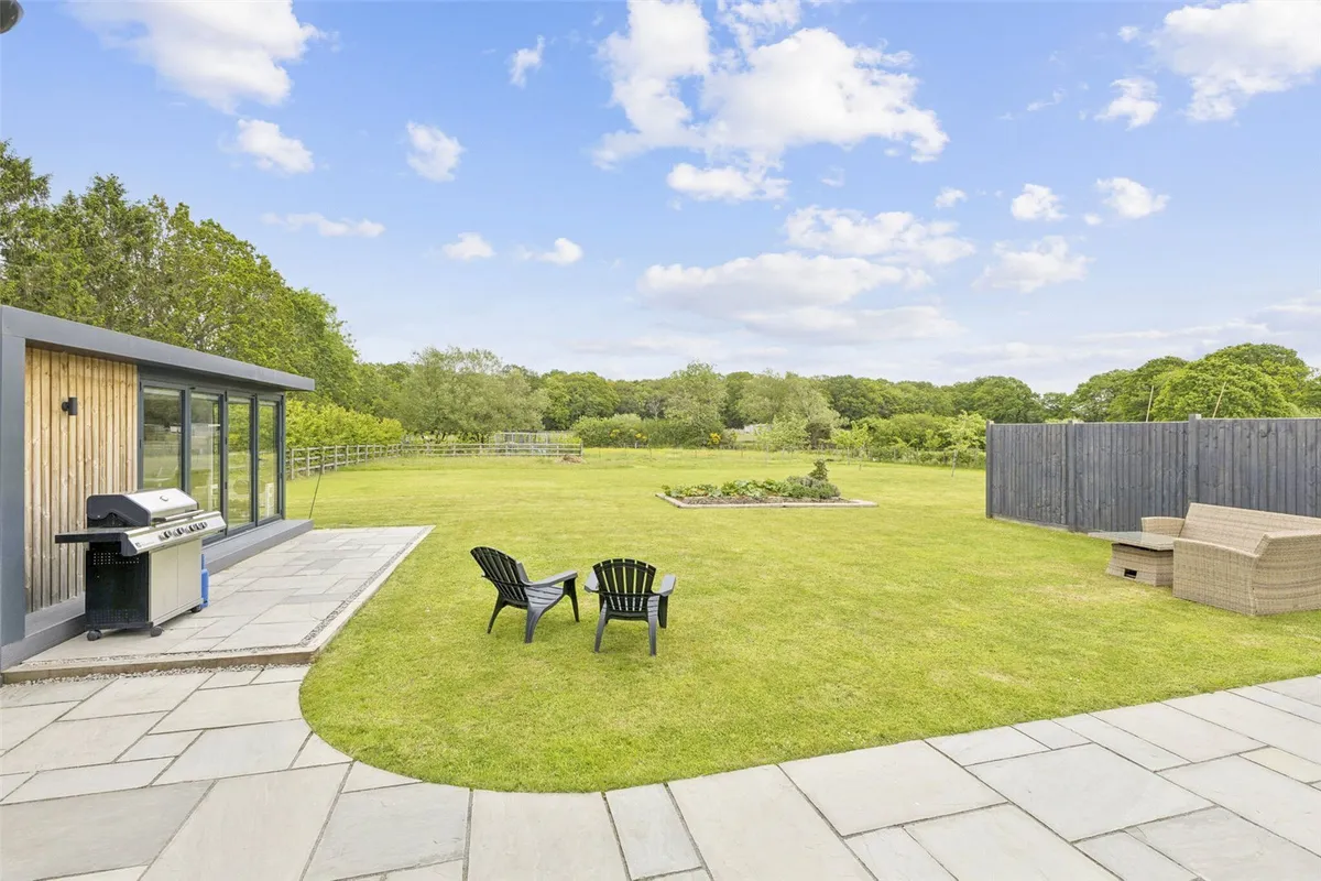 Cherry Tree Cottage, Cherry Tree Cottage, Pamber Green, RG26