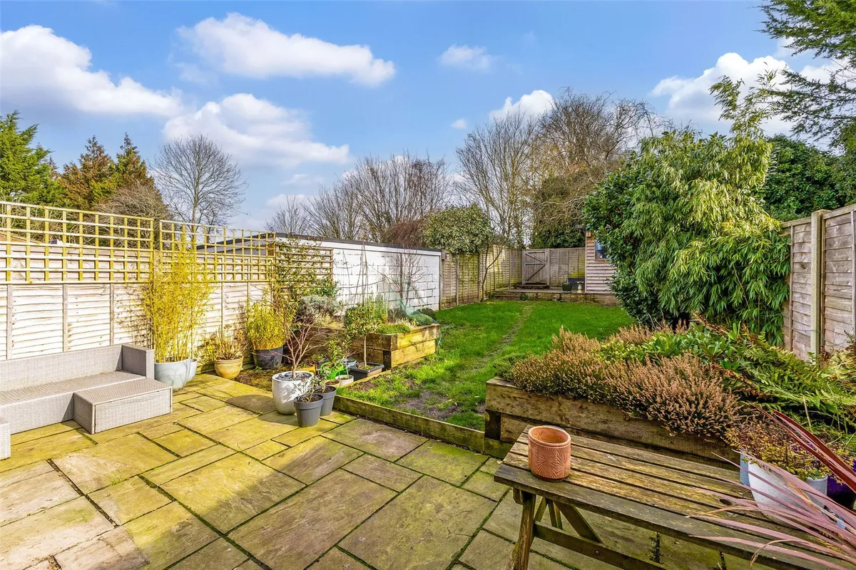 Chandler Road, Basingstoke, RG21