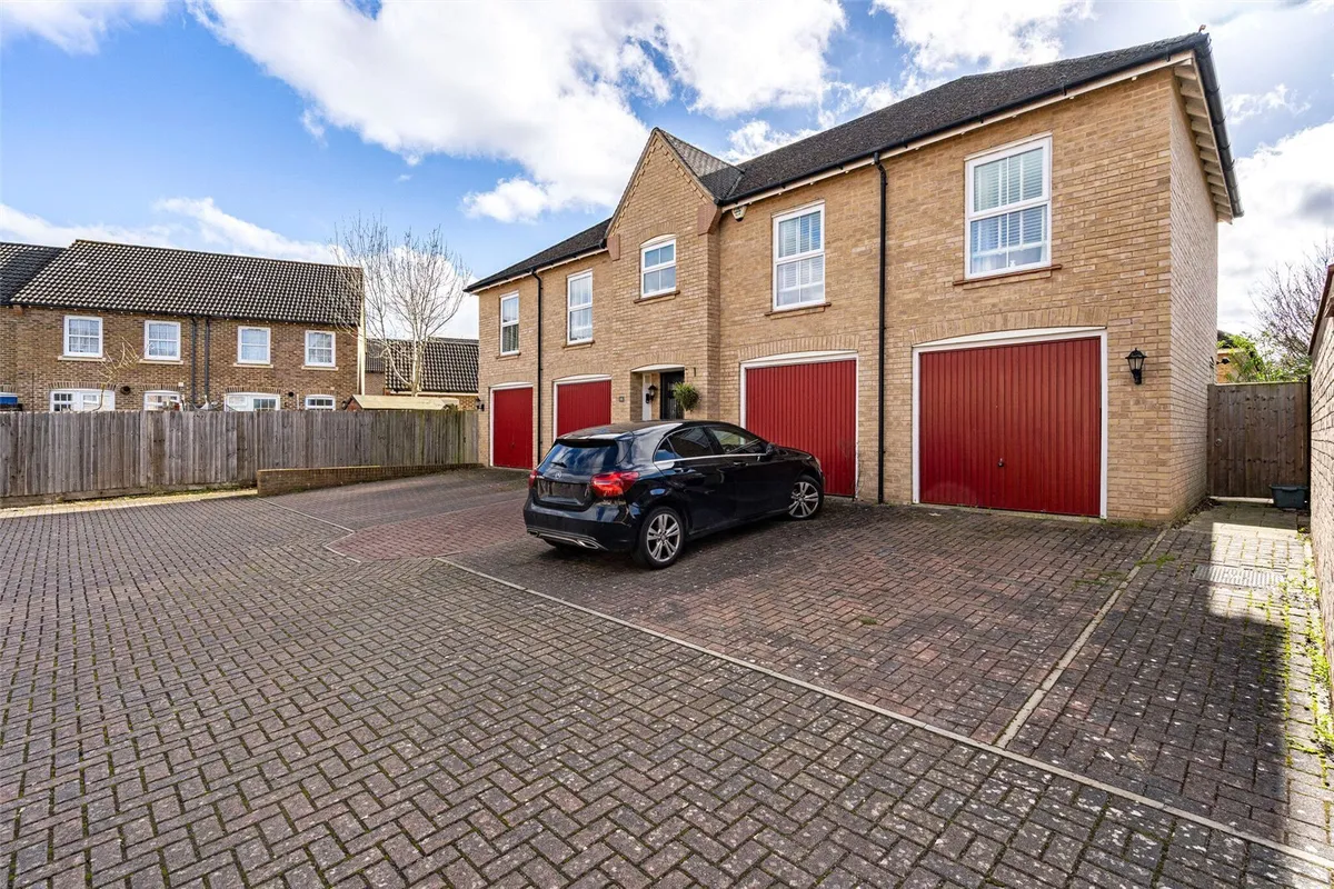 Buckland Terrace, Sherfield Park, RG27