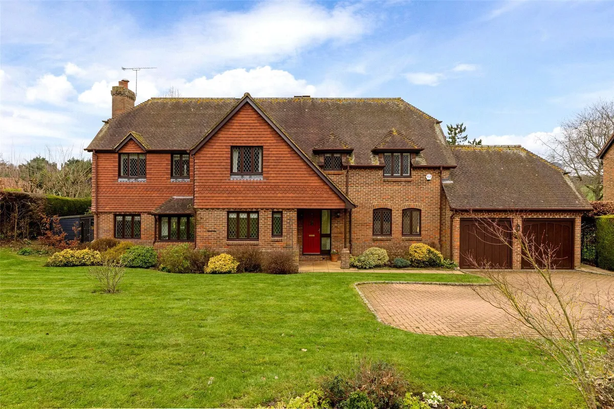 Oaktree House, Upton Grey, RG25