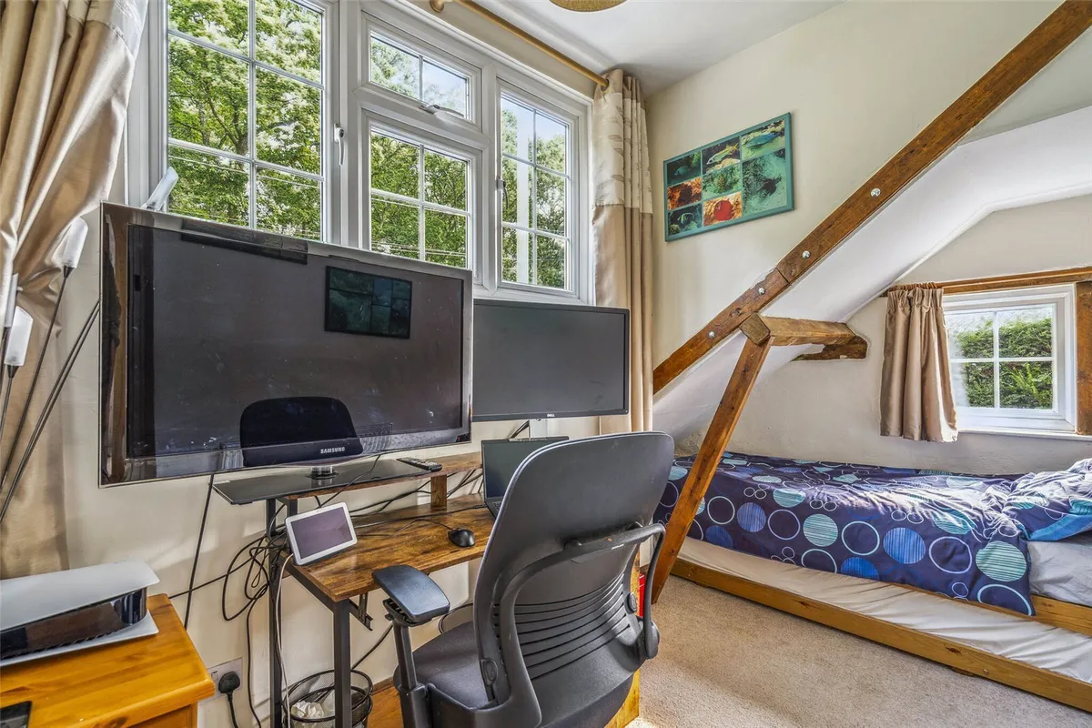 Crick Hollow, Mortimer West End, RG7