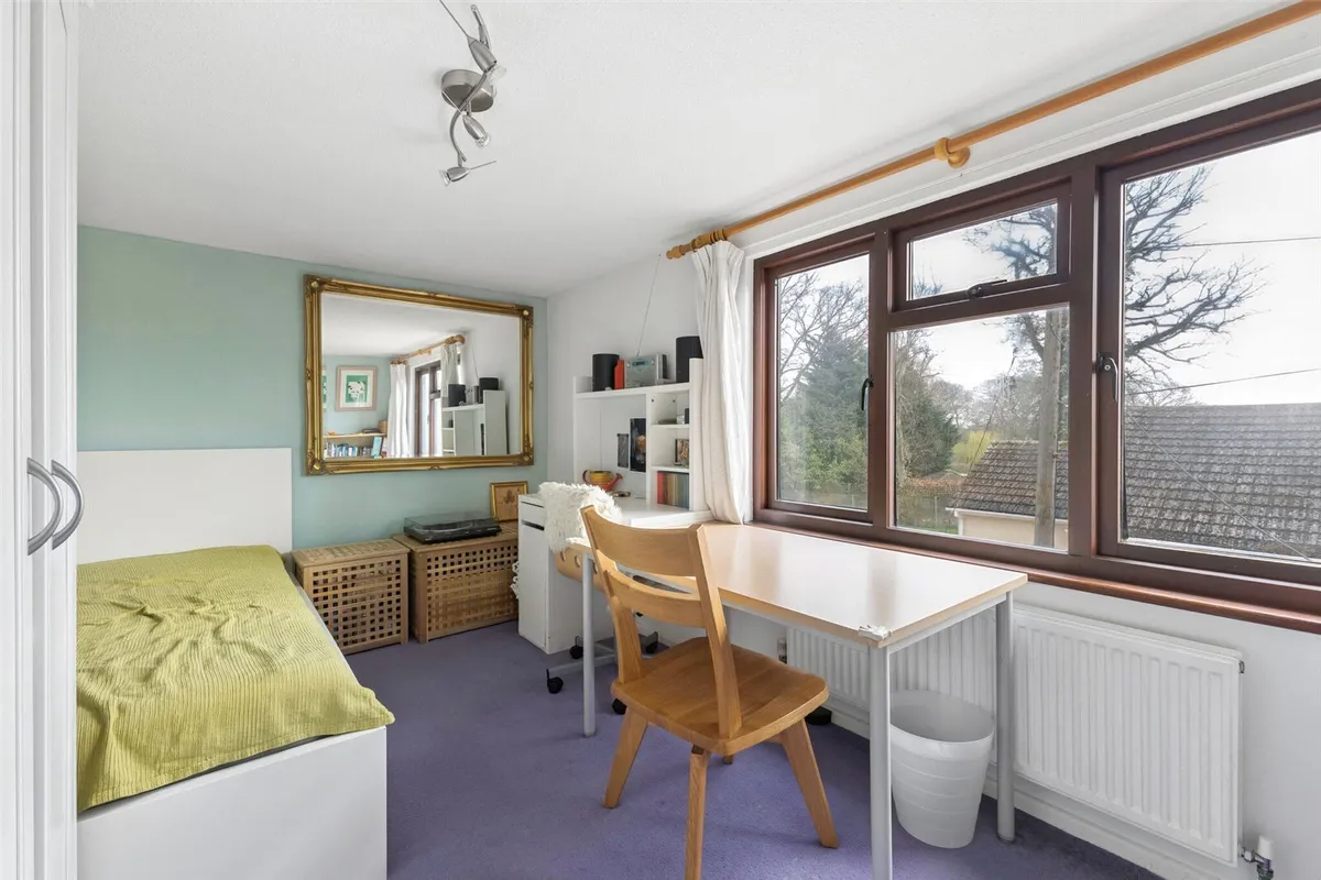 Bangla, Little London, RG26