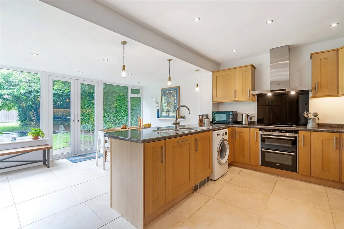 Highlands Road, Basingstoke, RG22