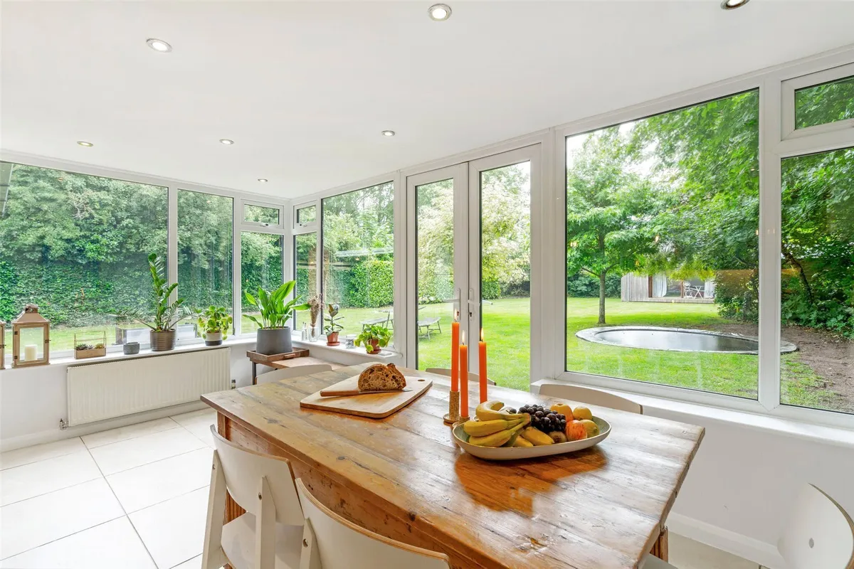Highlands Road, Basingstoke, RG22
