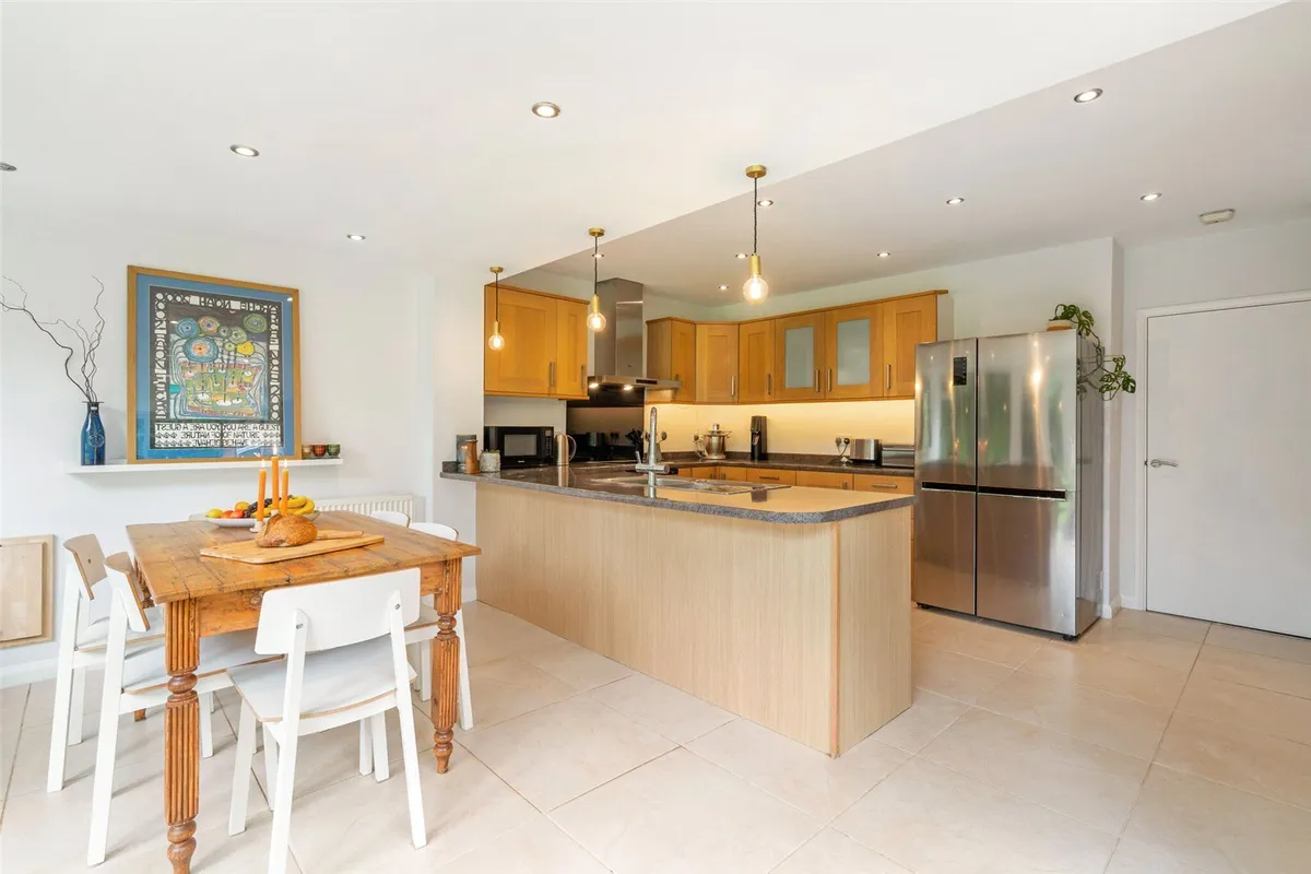 Highlands Road, Basingstoke, RG22